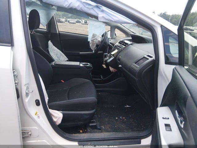 Toyota Prius V Three 2015 JTDZN3EU8FJ027617 Image 5