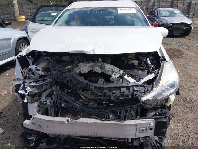 Toyota Prius V Three 2015 JTDZN3EU8FJ027617 Image 6