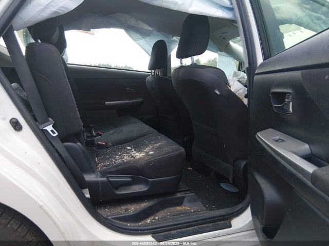Toyota Prius V Three 2015 JTDZN3EU8FJ027617 Image 8