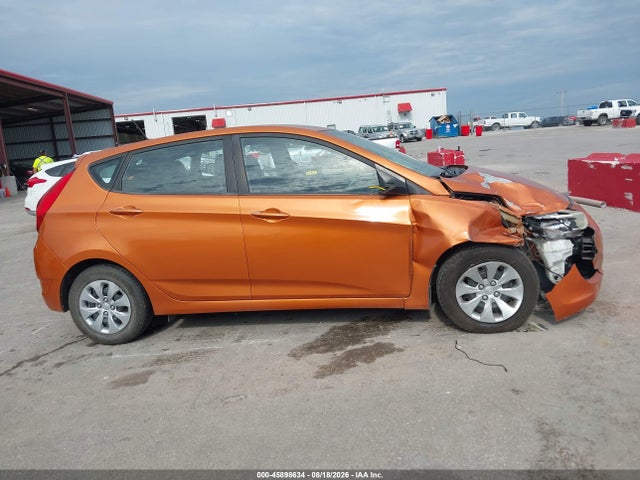 2017 Hyundai Accent Se მანქანა იყიდება აუქციონზე, vin: KMHCT5AE1HU323906, აუქციონის ნომერი: 45898634
