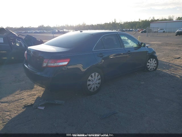 45898636 :رقم المزاد ، 4T1BF3EK3BU582010 vin ، 2011 Toyota Camry مزاد بيع