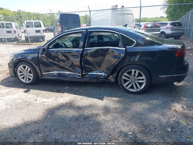 Продаж на аукціоні авто 2017 Volkswagen Passat 1.8t Se, vin: 1VWGT7A36HC011194, номер лоту: 45898690