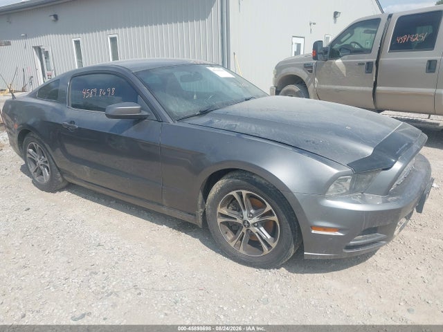 Продаж на аукціоні авто 2014 Ford Mustang V6 Premium, vin: 1ZVBP8AM0E5272138, номер лоту: 45898698