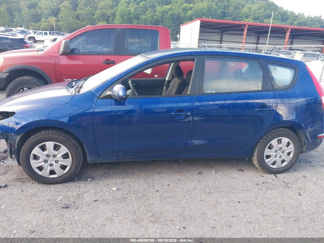 Продажа на аукционе авто 2011 Hyundai Elantra Touring Gls, vin: KMHDB8AE9BU095959, номер лота: 45898705