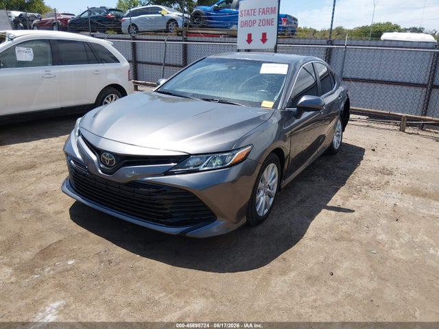 Продаж на аукціоні авто 2018 Toyota Camry Le, vin: 4T1B11HK3JU006494, номер лоту: 45898724