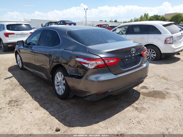 Продаж на аукціоні авто 2018 Toyota Camry Le, vin: 4T1B11HK3JU006494, номер лоту: 45898724