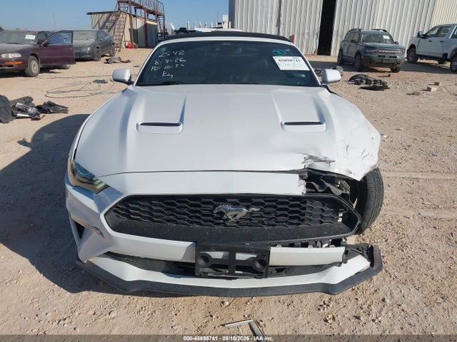 45898741 :رقم المزاد ، 1FATP8UH0M5122542 vin ، 2021 Ford Mustang Ecoboost Premium مزاد بيع