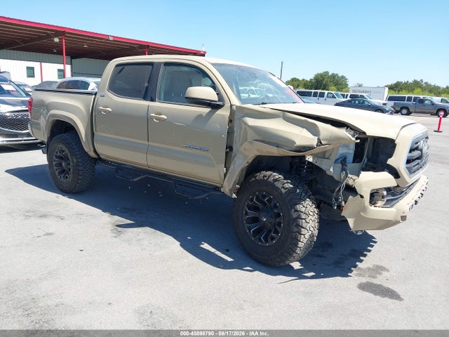 2018 Toyota Tacoma Sr5 V6 მანქანა იყიდება აუქციონზე, vin: 5TFAZ5CN4JX059334, აუქციონის ნომერი: 45898790