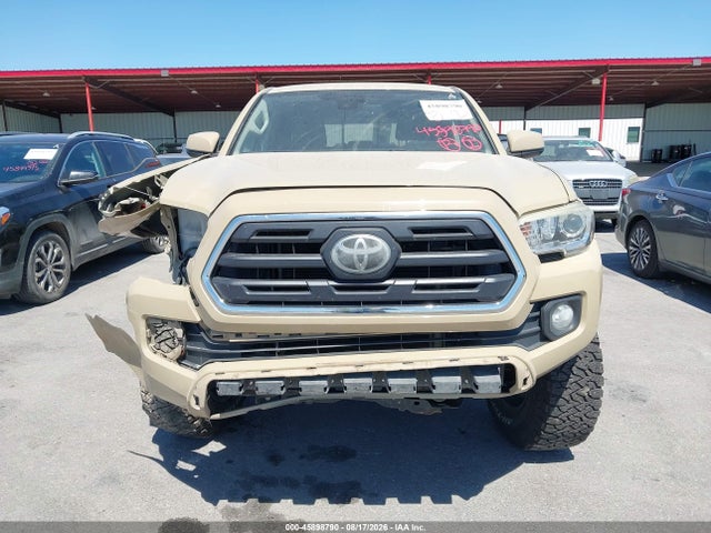 2018 Toyota Tacoma Sr5 V6 მანქანა იყიდება აუქციონზე, vin: 5TFAZ5CN4JX059334, აუქციონის ნომერი: 45898790