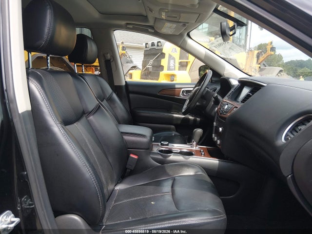 Продажа на аукционе авто 2017 Nissan Pathfinder Platinum, vin: 5N1DR2MM8HC623422, номер лота: 45898819