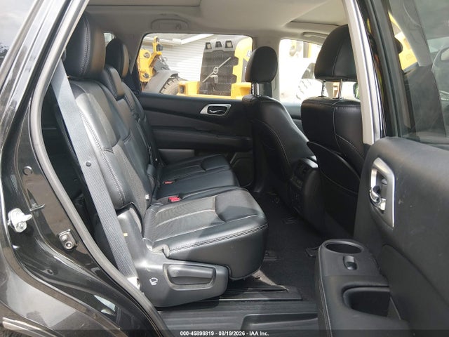 Продажа на аукционе авто 2017 Nissan Pathfinder Platinum, vin: 5N1DR2MM8HC623422, номер лота: 45898819