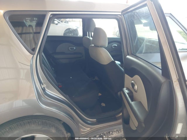 Продажа на аукционе авто 2017 Kia Soul !, vin: KNDJN2A2XH7420921, номер лота: 45898842