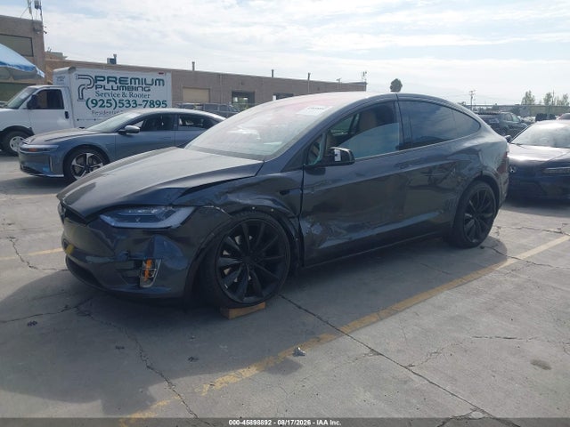 Tesla Model X 60d/70d/75d/90d/p100d 2016 5YJXCBE22GF016482 Image 2