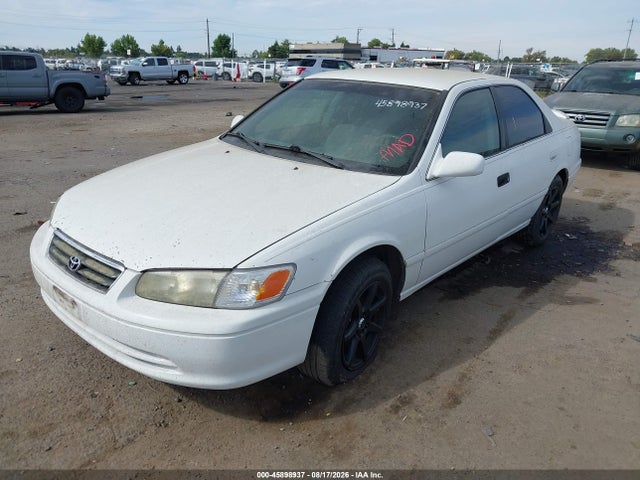 45898937 :رقم المزاد ، 4T1BG22KX1U852716 vin ، 2001 Toyota Camry Le مزاد بيع