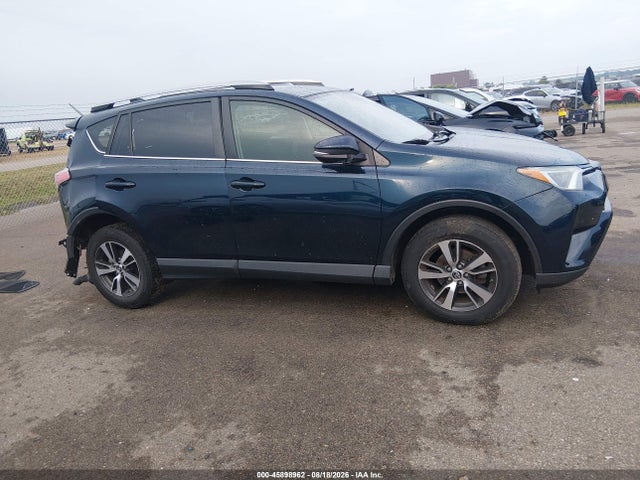 Aukcja sprzedaży 2017 Toyota Rav4 Xle, vin: JTMRFREV4HJ106830, numer aukcji: 45898962