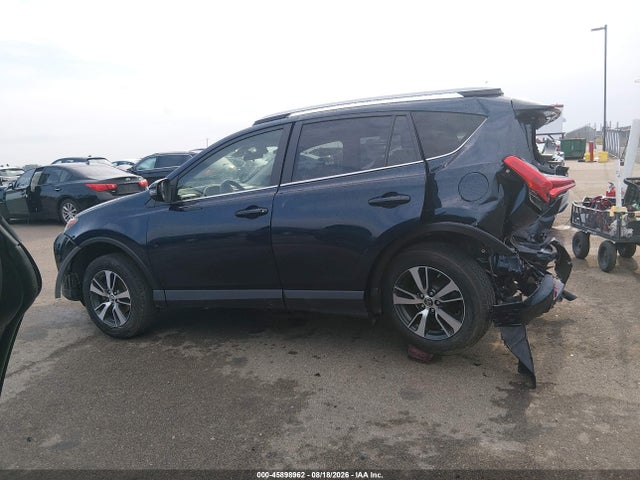 Aukcja sprzedaży 2017 Toyota Rav4 Xle, vin: JTMRFREV4HJ106830, numer aukcji: 45898962