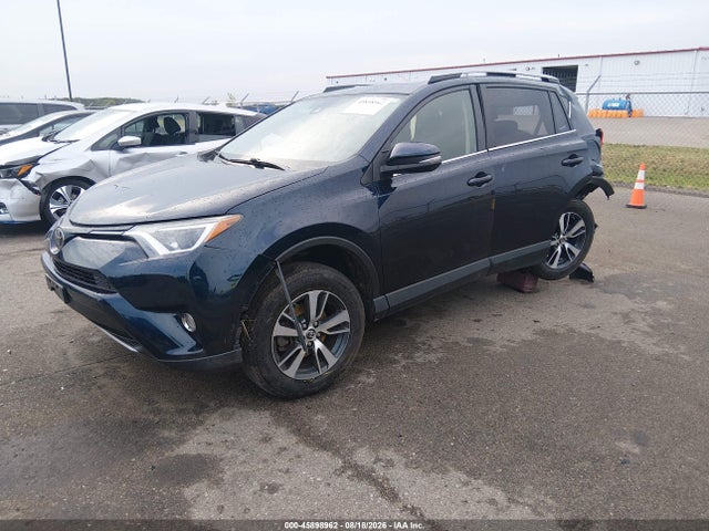 Aukcja sprzedaży 2017 Toyota Rav4 Xle, vin: JTMRFREV4HJ106830, numer aukcji: 45898962
