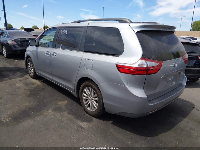 5TDYK3DC8FS577321 Toyota Sienna Xle 8 Passenger