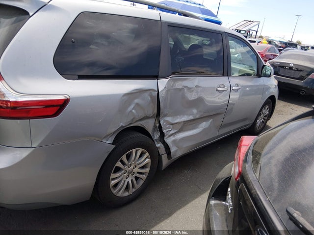 5TDYK3DC8FS577321 Toyota Sienna Xle 8 Passenger