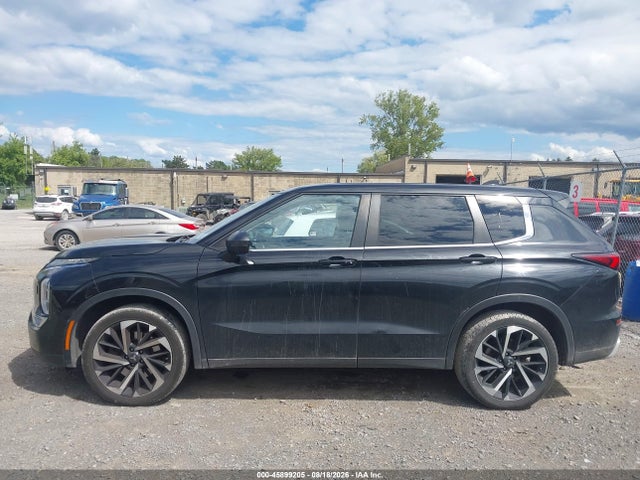 45899205 :رقم المزاد ، JA4J4UA84NZ064799 vin ، 2022 Mitsubishi Outlander Black Edition S-awc/se 2.5 S-awc/se Launch Edition S-awc مزاد بيع