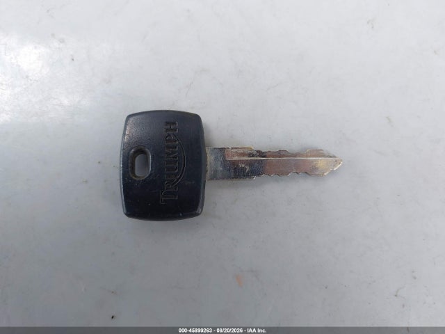 45899263 :رقم المزاد ، SMT915RN25J227256 vin ، 2005 Triumph Motorcycle Speed Master مزاد بيع