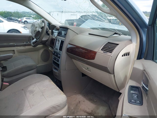 45899371 :رقم المزاد ، 2A4RR4DE4AR161754 vin ، 2010 Chrysler Town & Country Lx مزاد بيع