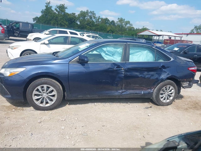 2015 Toyota Camry Le მანქანა იყიდება აუქციონზე, vin: 4T4BF1FK7FR513741, აუქციონის ნომერი: 45899389