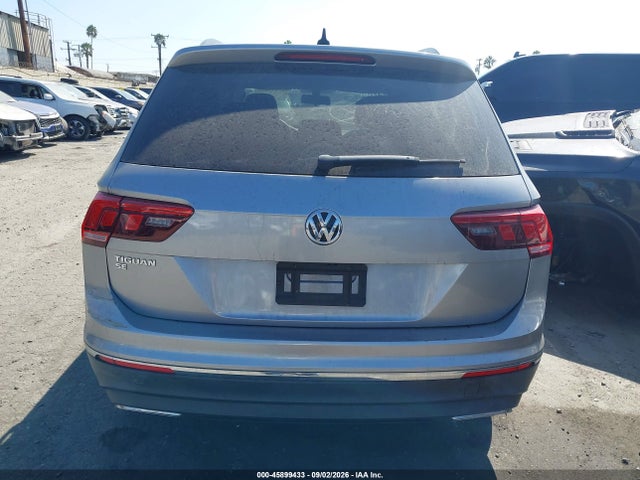 3VV3B7AX8LM106811 Volkswagen Tiguan 2.0t Se/2.0t Se R-line Black/2.0t Sel