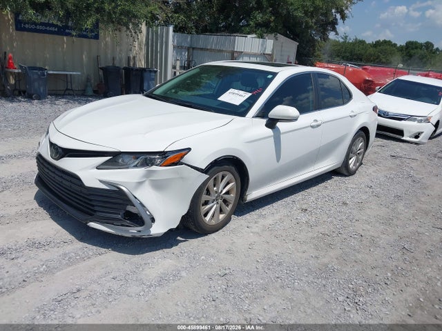 Toyota CAMRY LE 2024 4T1R11AK4RU894130 Image 2