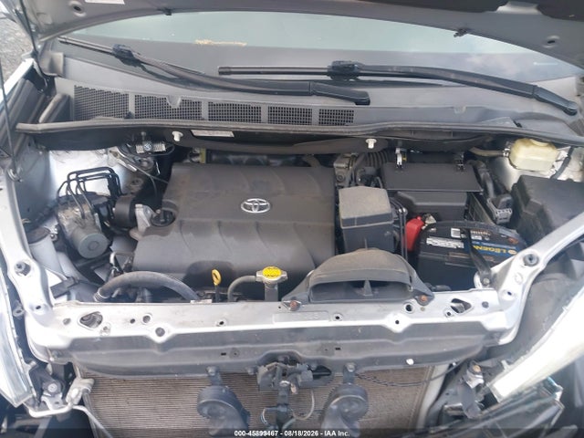 5TDDK3DCXGS136712 Toyota Sienna Xle Premium 7 Passenger