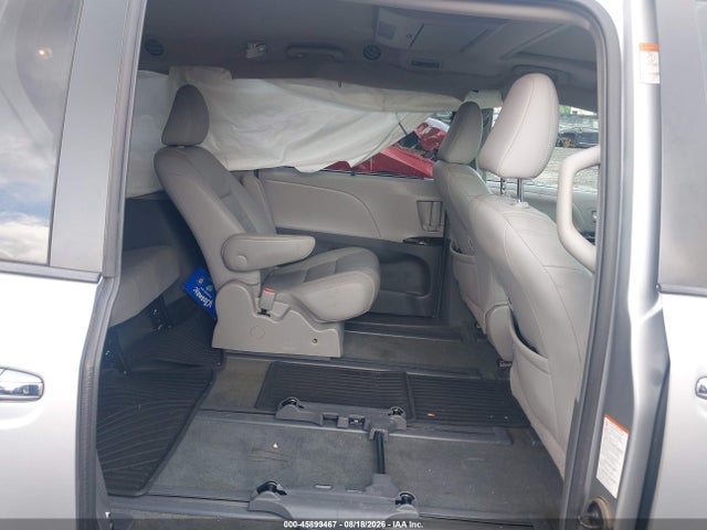 5TDDK3DCXGS136712 Toyota Sienna Xle Premium 7 Passenger