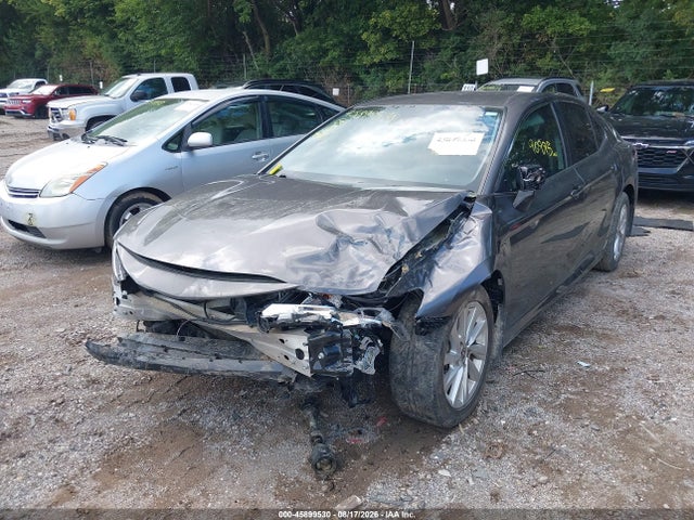 45899530 :رقم المزاد ، 4T1C11AK5MU565810 vin ، 2021 Toyota Camry Le مزاد بيع