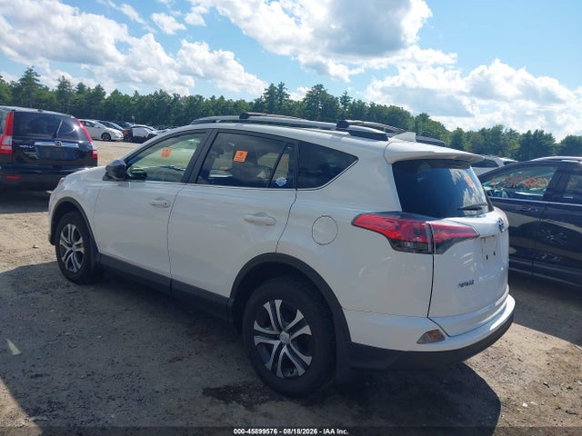 Toyota RAV4 LE 2017 JTMBFREVXHJ114383 Image 3