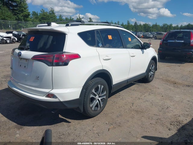 Toyota RAV4 LE 2017 JTMBFREVXHJ114383 Image 4