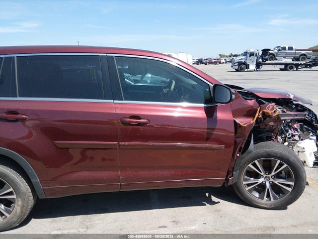 Продаж на аукціоні авто 2018 Toyota Highlander Le, vin: 5TDZARFH9JS035334, номер лоту: 45899608