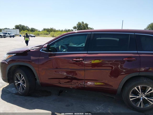 Продаж на аукціоні авто 2018 Toyota Highlander Le, vin: 5TDZARFH9JS035334, номер лоту: 45899608