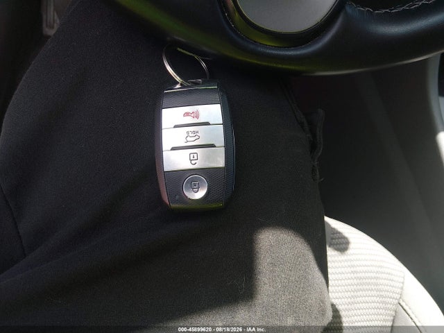 2019 Kia Niro Lx მანქანა იყიდება აუქციონზე, vin: KNDCB3LCXK5230858, აუქციონის ნომერი: 45899620