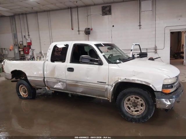 Продажа на аукционе авто 2000 Chevrolet Silverado 2500 Ls, vin: 1GCFC29UXYE265025, номер лота: 45899622