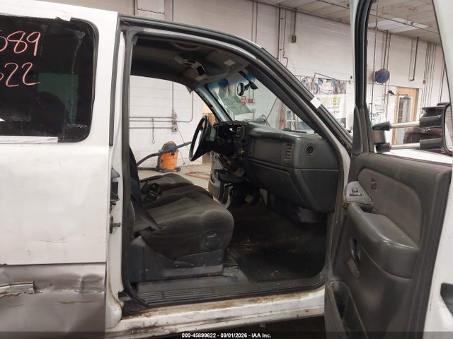 Продажа на аукционе авто 2000 Chevrolet Silverado 2500 Ls, vin: 1GCFC29UXYE265025, номер лота: 45899622