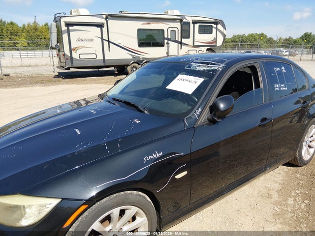 45899628 :رقم المزاد ، WBAPH7C53BE681636 vin ، 2011 Bmw 328i مزاد بيع