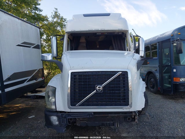 Aukcja sprzedaży 2015 Volvo Vn Vnl, vin: 4V4NC9EH3FN908880, numer aukcji: 45899680