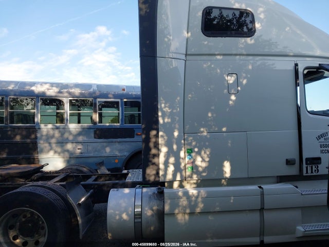 Aukcja sprzedaży 2015 Volvo Vn Vnl, vin: 4V4NC9EH3FN908880, numer aukcji: 45899680