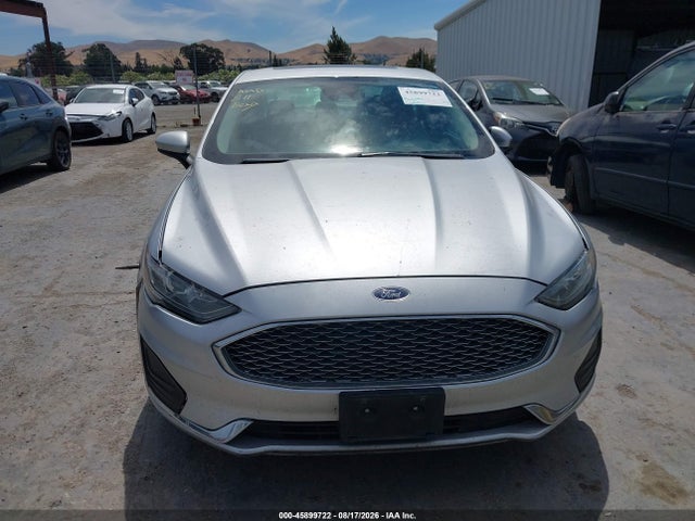 3FA6P0LUXKR120725 Ford Fusion Hybrid Se