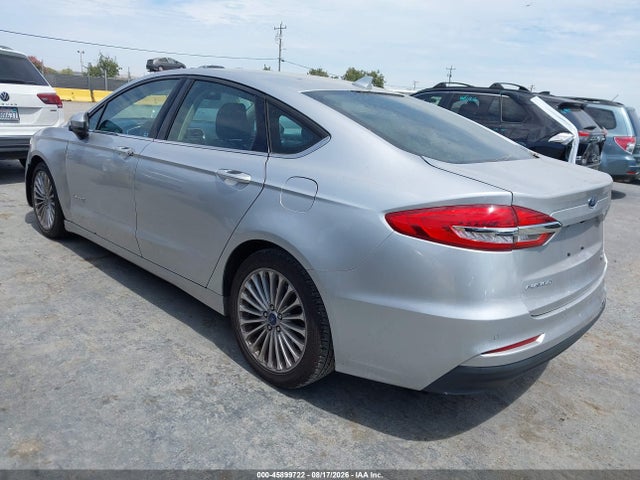 3FA6P0LUXKR120725 Ford Fusion Hybrid Se