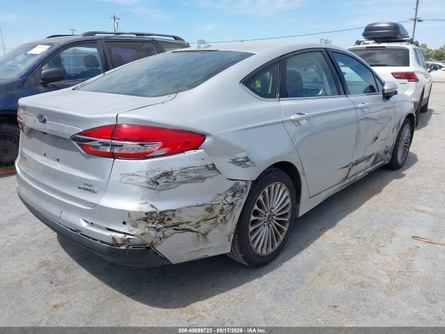 3FA6P0LUXKR120725 Ford Fusion Hybrid Se