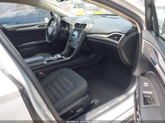 3FA6P0LUXKR120725 Ford Fusion Hybrid Se