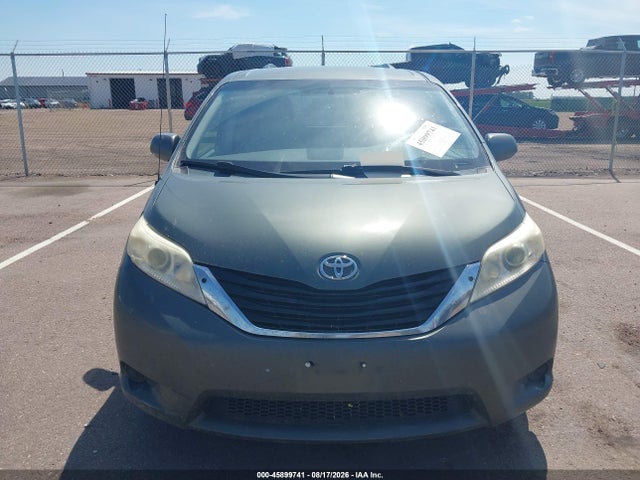 2013 Toyota Sienna Le 7 Passenger მანქანა იყიდება აუქციონზე, vin: 5TDJK3DC2DS054732, აუქციონის ნომერი: 45899741