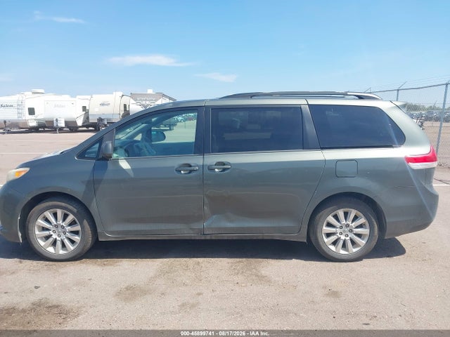 2013 Toyota Sienna Le 7 Passenger მანქანა იყიდება აუქციონზე, vin: 5TDJK3DC2DS054732, აუქციონის ნომერი: 45899741