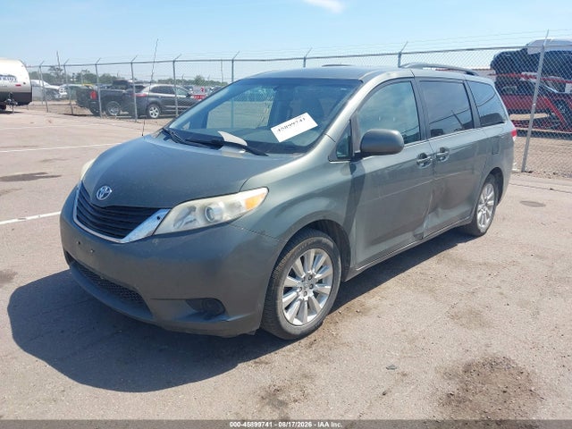 2013 Toyota Sienna Le 7 Passenger მანქანა იყიდება აუქციონზე, vin: 5TDJK3DC2DS054732, აუქციონის ნომერი: 45899741