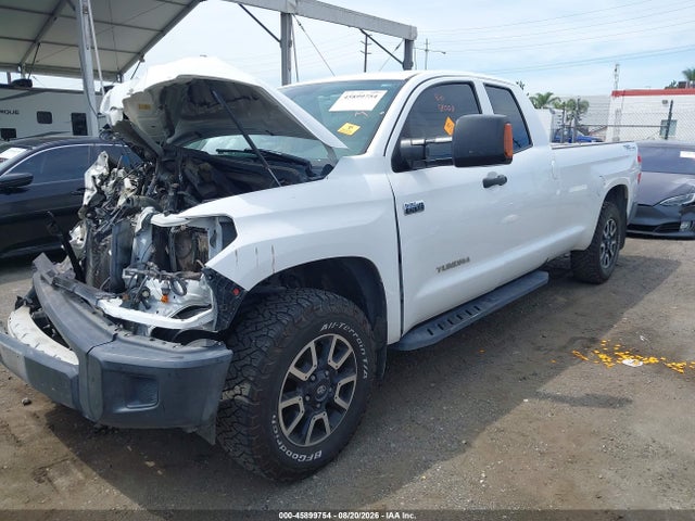 45899754 :رقم المزاد ، 5TFCY5F15FX018304 vin ، 2015 Toyota Tundra Sr 5.7l V8 مزاد بيع